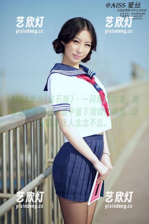 AISS爱丝(钻石版) - 一闪而过的美，陈雅漫的短裙在高清中留下细微的痕迹...这美图真让人念念不忘。