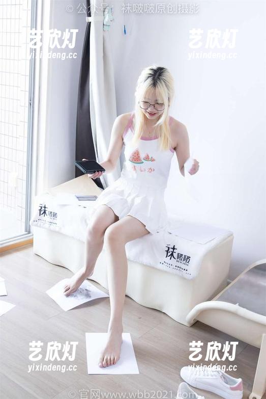 BoBoSocks袜啵啵-小甜豆 BoBoSocks袜啵啵 - 小甜豆的黑丝手套高清合集,谁来帮我捡掉的眼珠?