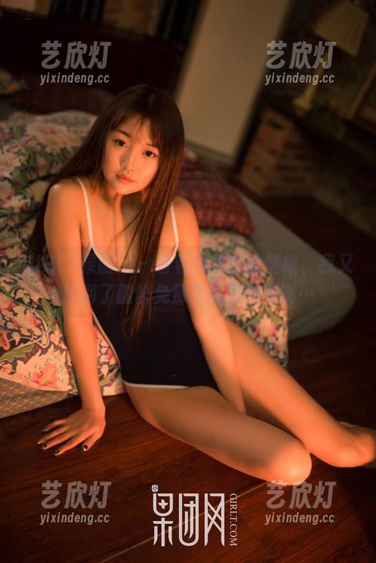 GIRLT果团网-酸酱兔 GIRLT果团网 - 看着兔女郎的壁纸,我又想到了酸酱兔那张搞怪的鸭嘴…