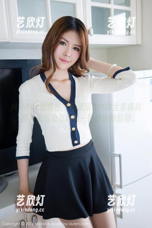 MiStar魅妍社-陈思琪Art MiStar魅妍社 - 陈思琪Art的全套棉袜,图片里的动态好似一首静谧的韵脚。