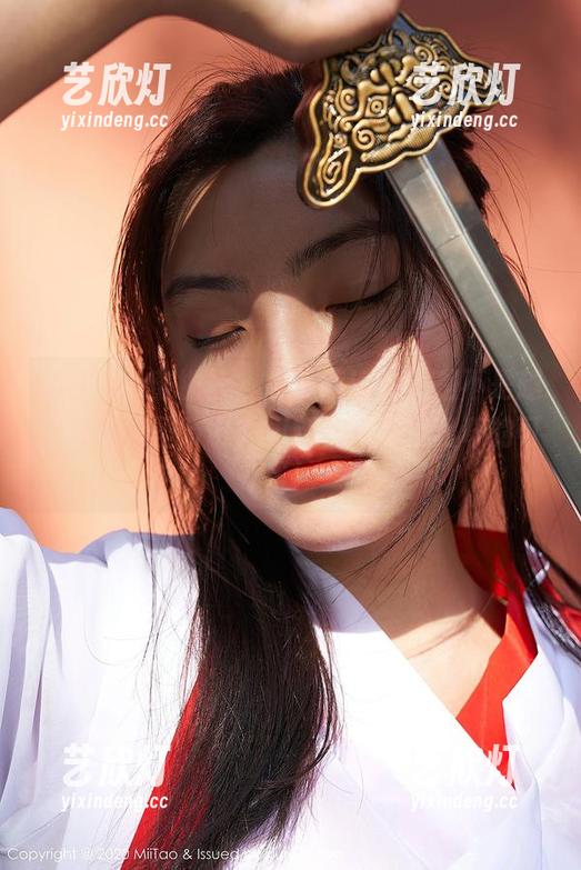 MiiTao蜜桃社-吴凯莉Kelly MiiTao蜜桃社 - 吴凯莉Kelly是不是越发喜欢万圣节呀?更新作品竟然出奇的可爱!