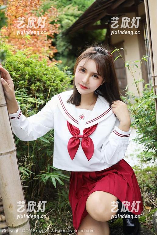 MyGirl美媛馆 - 揭晓伊小七MoMo内衣合集：这是任何内衣广告做不到的‘身临其境’。