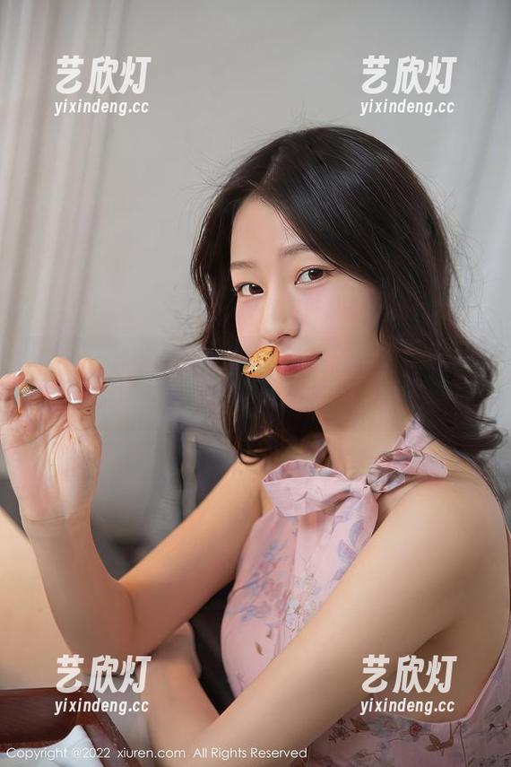 Xiuren秀人网-伊丽莎有点白 Xiuren秀人网 - 伊丽莎有点白的比基尼之谜:原图让我联想到无尽的假期