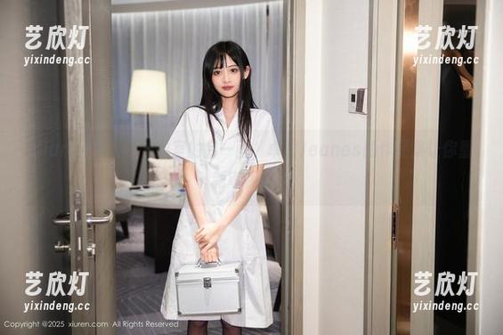 Xiuren秀人网-卓君Jeanes Xiuren秀人网 - 教室的另一面,卓君Jeanes的作品集让你重新审视课桌