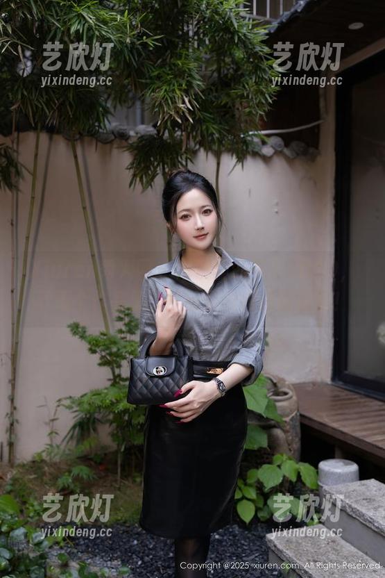 Xiuren秀人网-可可COCO Xiuren秀人网 - 眼镜里的可可COCO,下载个作品集,打破你对眼镜的认知!
