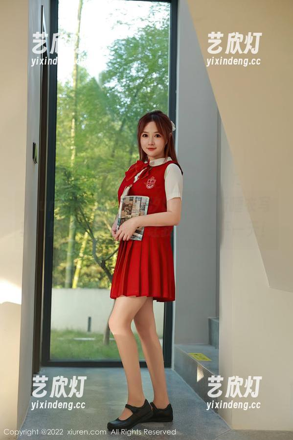 Xiuren秀人网-汐汐baby Xiuren秀人网 - 汐汐baby最新睡衣写真,照片中她的慵懒让我也想躺平一天!