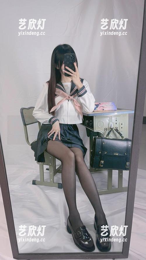 miko酱吖 在万物复苏的季节,miko酱吖的少女气息——原图随时欢迎你,图包也在哦!