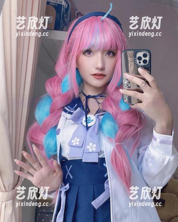 roroki骷髅姬 半夜刷到roroki骷髅姬灰丝套图,下载速度竟然没让我失望!