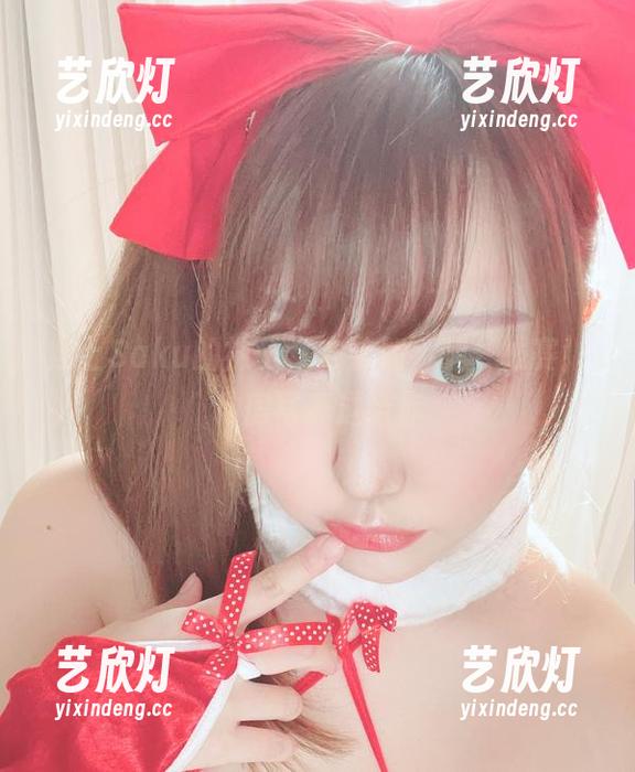 穿上Saku的袜子，去参加’腿‘拔赛！私房写真送给你