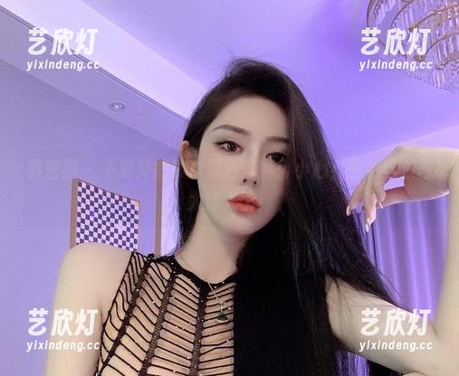 不爱笑的赛琳 微密圈 - 不爱笑的赛琳黑色写真:小心,色彩这东西太迷人了!