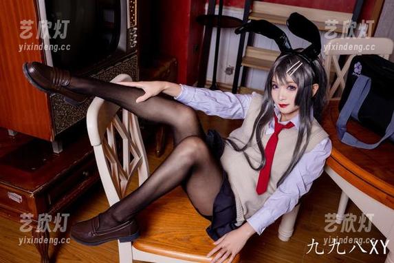 九九八吖 看九九八吖的无圣光校园写真,果然是因为光线问题,才显得一切都那么真实。