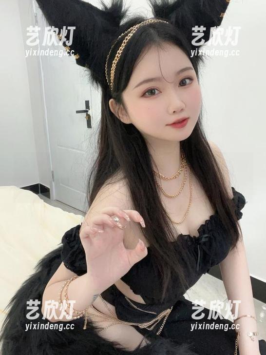 免费送你依依超级懒的旅拍图片，连你的邻居都想看！