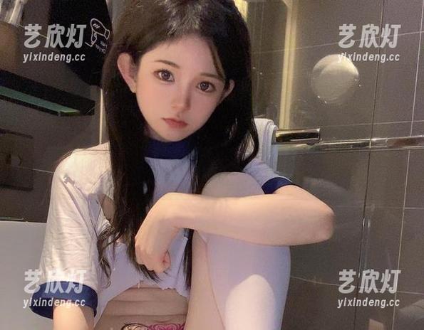 倦倦喵 来自倦倦喵的badass女同事cos场!那一套cos,花式撩人根本停不下来!