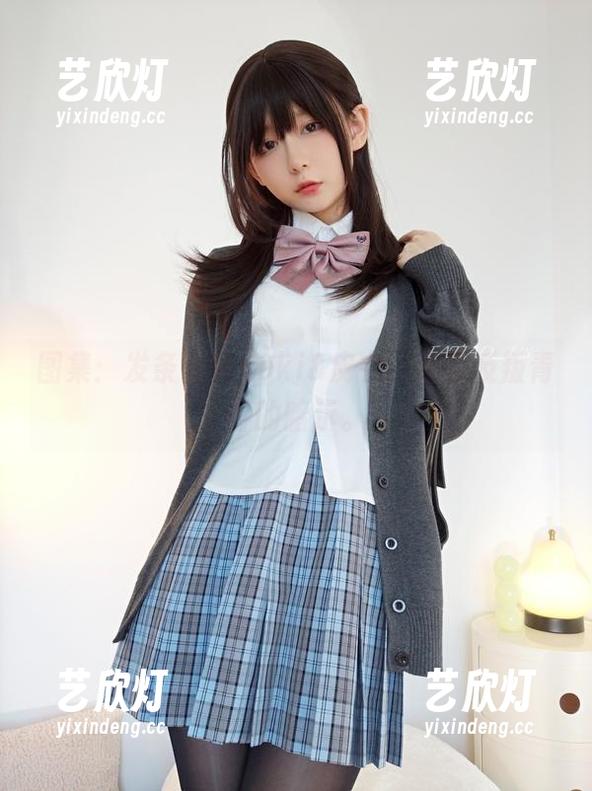 发条少女yoki 图集:发条少女yoki&皮衣,许是反叛青春的暗示。