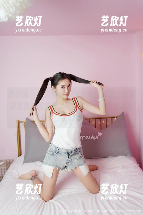 嗲囡囡-施忆佳KITTY 嗲囡囡 - 施忆佳KITTY和她的眼镜,原图像是拿捏得恰好又略显神秘,照片那几分儿荡漾,直戳我心窝子。