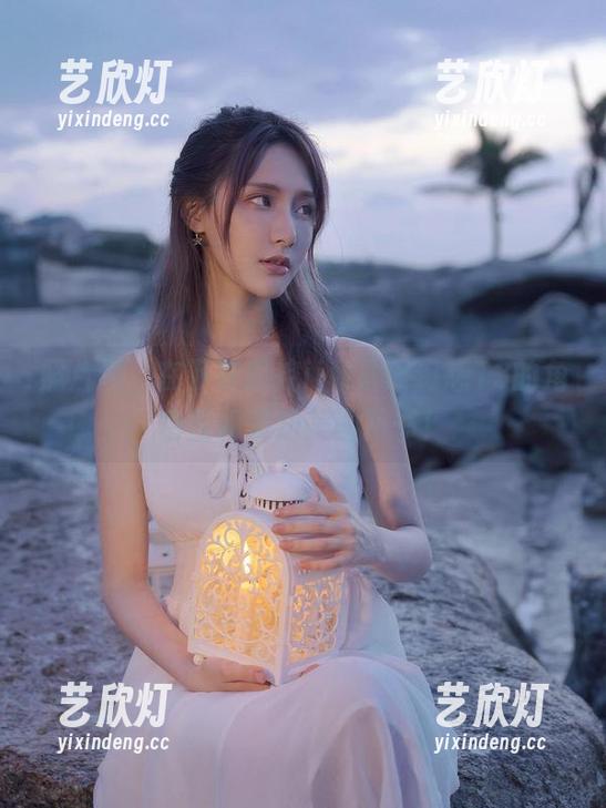 照片里，在下萝莉控ii和最终幻想13的角色互相发送美图情书！