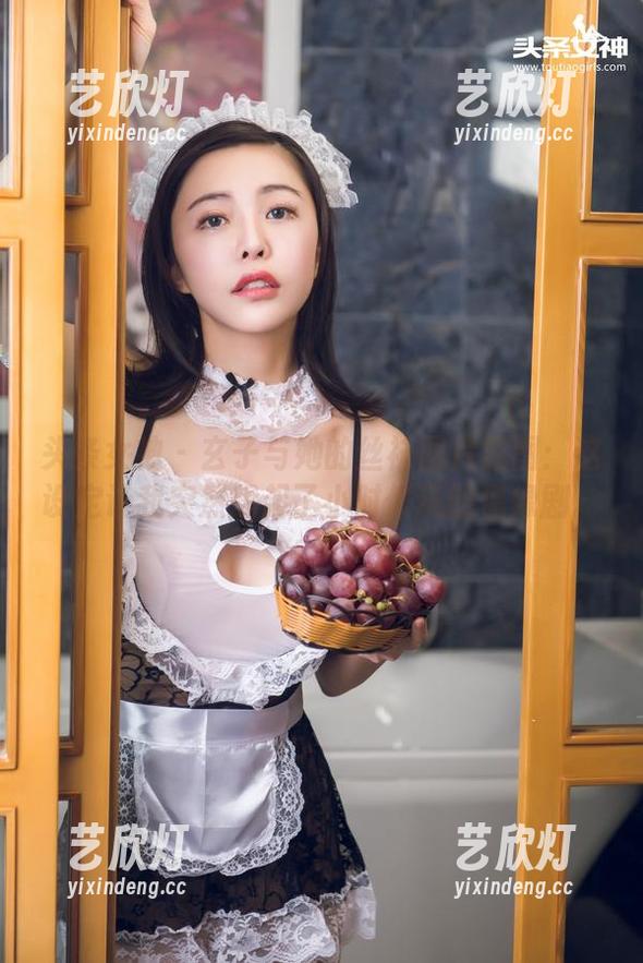 头条女神-玄子 头条女神 - 玄子与她的丝袜图片原图:这设定让我突然想起了小时候玩的偶像剧。