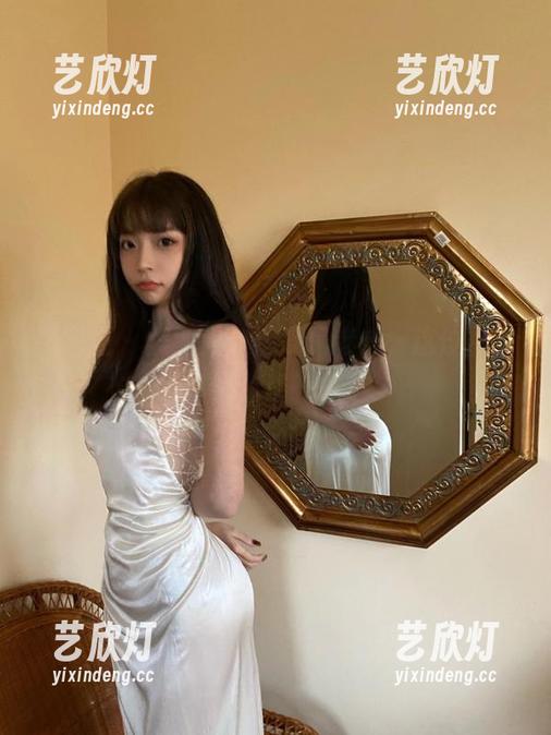 微密圈 - 美图大战！妮是老虎，这位熟女竟有点俏皮的样子。