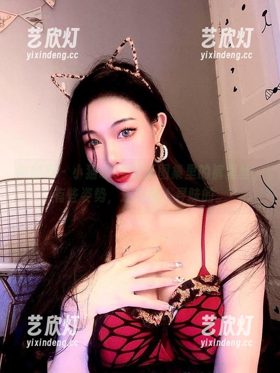 小猫咪ck 微密圈 - 小猫咪ck最新图集里的裤里丝,有些姿势,还蛮耐人寻味的。