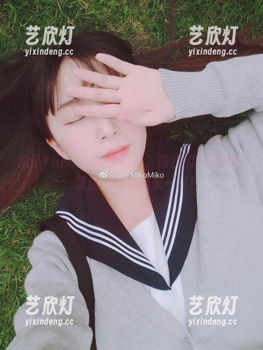 御子Yumiko 御子Yumiko泳衣福利,而我们只想大喊:原图,快给我来一打!