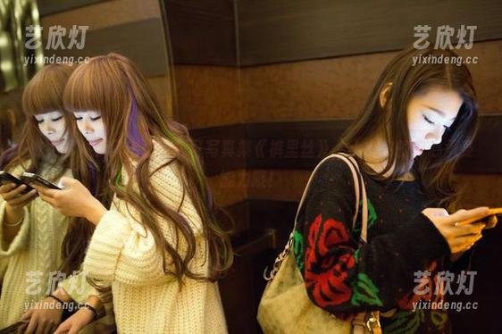 推女郎 - 新鲜出炉的黄可写真集《裤里丝》，小心你的内心承受能力哦！