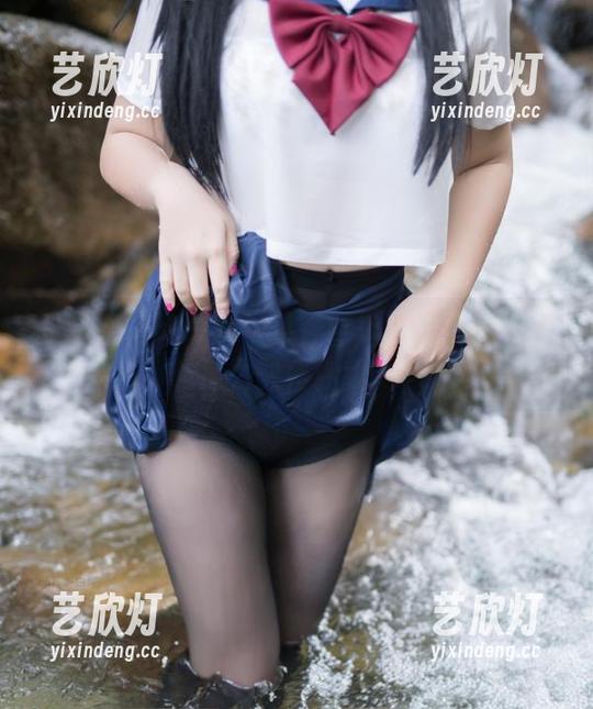 杏子夫人 杏子夫人的空姐写真,壁纸版的气场还是那么融化你我。