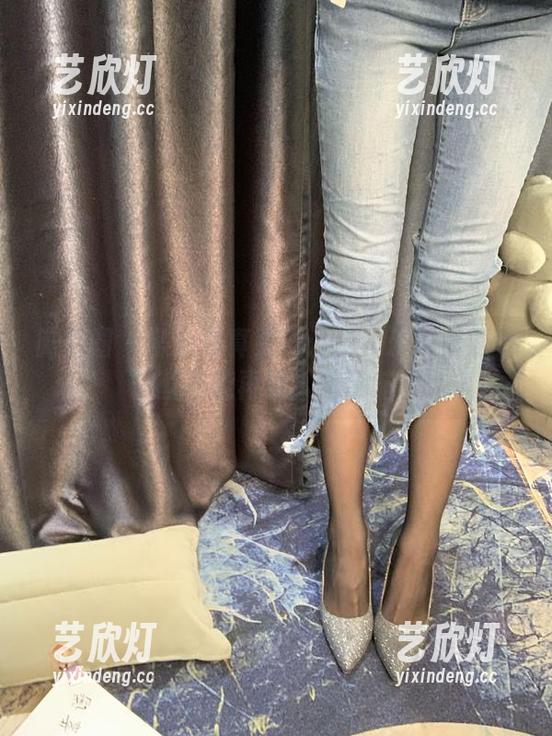 杨大乐乐很靠谱 微密圈 - 黑色写真更新:杨大乐乐很靠谱你就不能再让人猜了嘛!