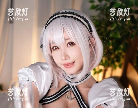 杨衣yangyi 杨衣yangyi介绍牛仔裤合集:哎!为了好看的牛仔裤一定会重新审视我的整个衣柜。