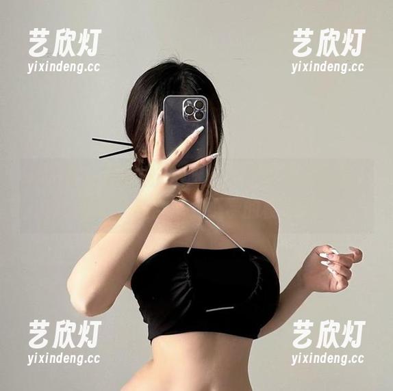 桃沢樱呀 微密圈 - 听说桃沢樱呀的写真可爱到极点,私拍却让我默默想起小学的校园剧……