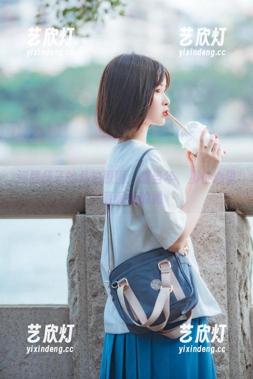 河豚抚子 河豚抚子的私拍原图:想当年,那位心里一直藏着的她