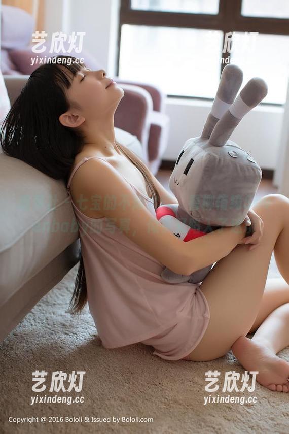波萝社-柳侑绮Sevenbaby 波萝社 - 七宝的不知火舞,看柳侑绮Sevenbaby的写真,似乎又陷入了迷境