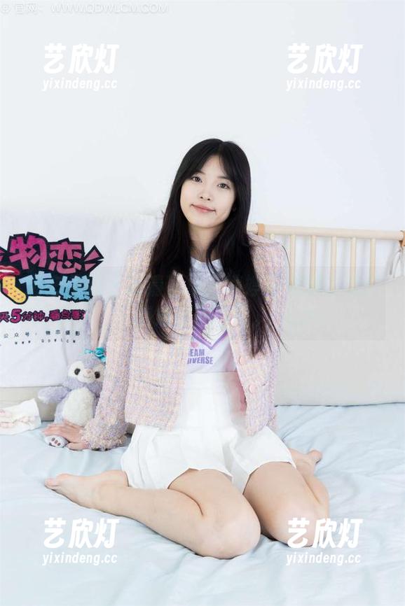 物恋传媒-婷婷 物恋传媒 - 高清呈现:婷婷与她那条似乎有思想的白裙。