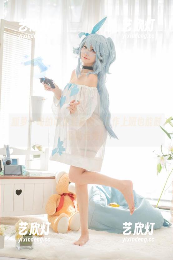 狐萝卜呦的职业装套图，工作上班也能时髦地走秀！