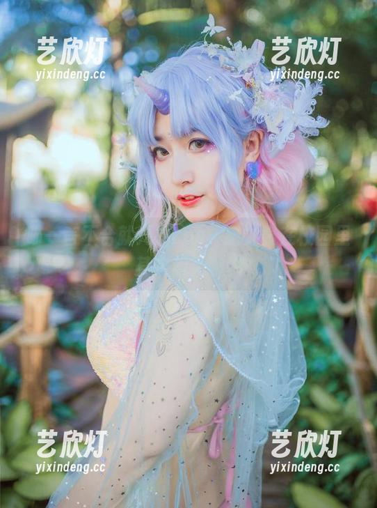 猫九酱 喵一言不合就开始cos,猫九酱在校园里其实超无聊。
