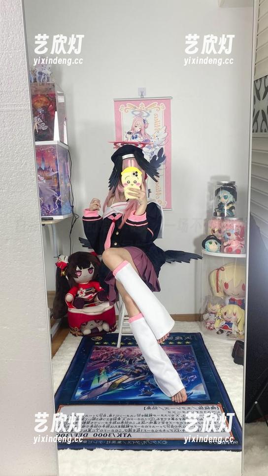 白栎Shirly 白栎Shirly的婚纱写真:一场不必要的华丽冒险?