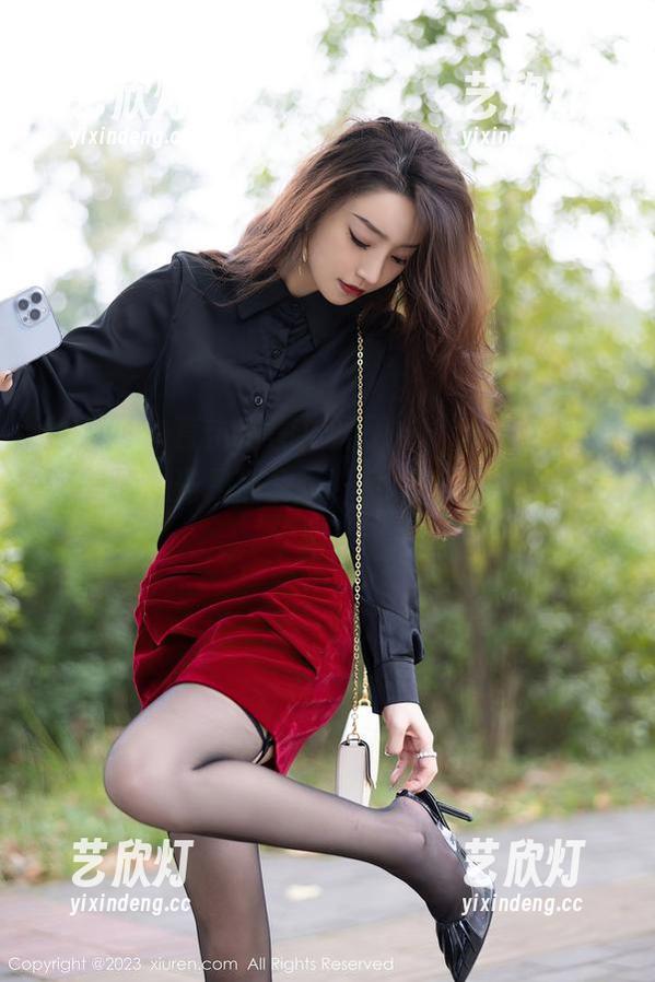 秀人网-周于希Sally 秀人网 - 直击原图!周于希Sally全套美臀美腿,光是那角度,就让我差点忘了主题。