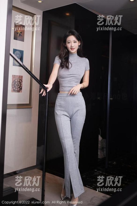 秀人网-小海臀Rena 秀人网 - 修女系列套图,小海臀Rena也能演绎道德“两难”