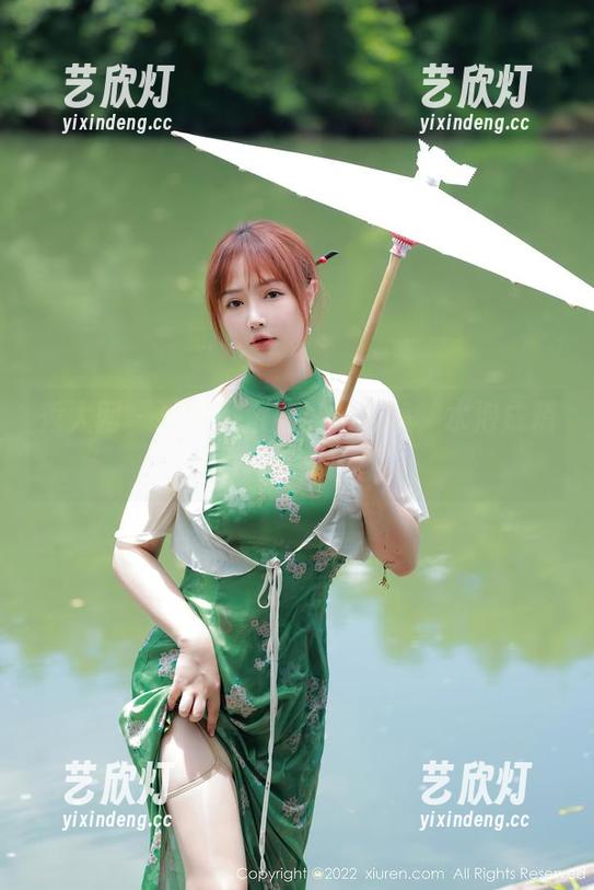 秀人网 - 汁汁的浴缸私拍合集，水泡成精的自我对话！
