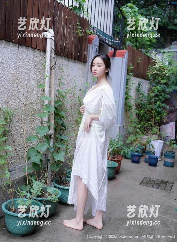 秀人网-金悦汐 秀人网 - 在线上见识金悦汐的厨娘风,差点忘了我在吃啥