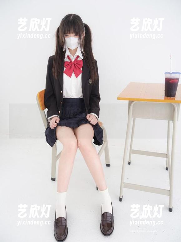 紧急企划-奶糖 紧急企划 - 奶糖全新套图:死库水的巧妙搭配,似乎开启了另一种可能性。