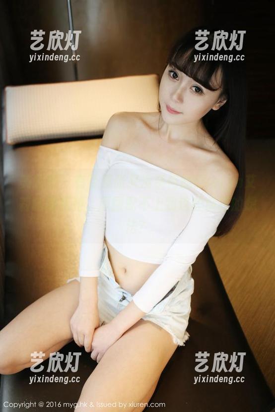 美媛馆-Evelyn艾莉 美媛馆 - 有点紧张又没奈何的Evelyn艾莉制服福利,原图配不上我这些疯狂的想法?