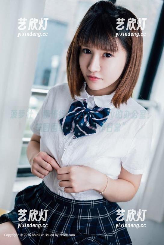 菠萝社-柳侑绮Sevenbaby 菠萝社 - 柳侑绮Sevenbaby的办公室:美图围绕下的“工作日常”