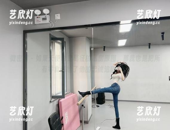 葛征 微密圈 - 如果天使也是葛征的私房原图,那我也是把所有零食都给了他的忠诚追随者。