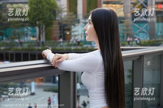 蜜桃社-伊琳 蜜桃社 - 图库上线的甜心资源——伊琳在挑战我的审美极限吗?