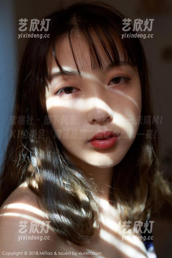 蜜桃社-米琪MIKI 蜜桃社 - 脚下风景,一如既往——米琪MIKI的美足,高清原图,保证你眼前一亮!