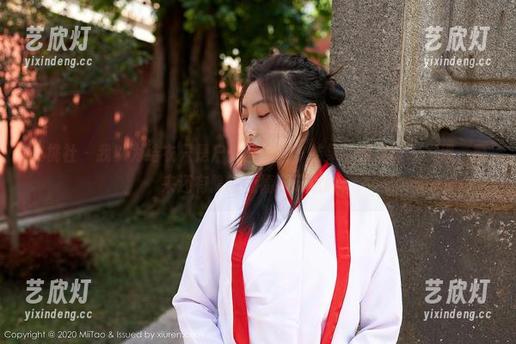 蜜桃社-结衣 蜜桃社 - 我以为结衣只是户外爱好者,结果看到写真才发现,原来还有隐藏的福利天赋嘛!