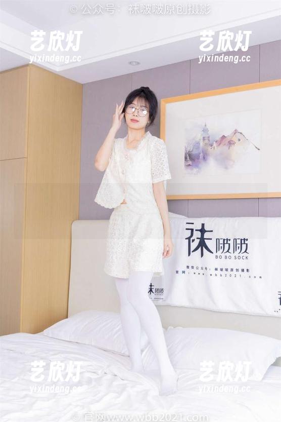 袜啵啵-小沫 袜啵啵 - 小沫私房泳装照,偏偏给夏天提了个醒,美得不讲理。