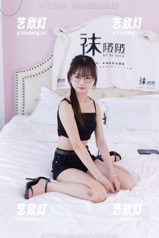 袜啵啵-小淳 袜啵啵 - 小淳,黑白渐变丝袜合集,无圣光,快来瞧瞧这些“袜子戏法”!