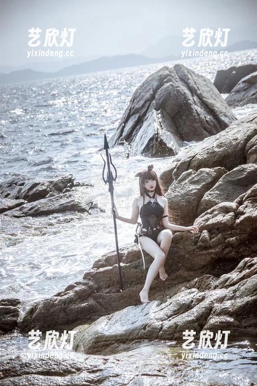 阿薰kaOri 原图盘点:阿薰kaOri的银镜伊织,是要不要这么自信?