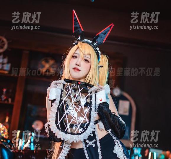 阿薰kaOri 阿薰kaOri与她的连衣裙:图包里藏的不仅是衣服,更是一种态度。